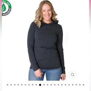 Momzelle long sleeve nursing top